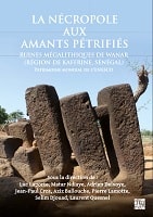 Cover of La nécropole aux amants petrifies